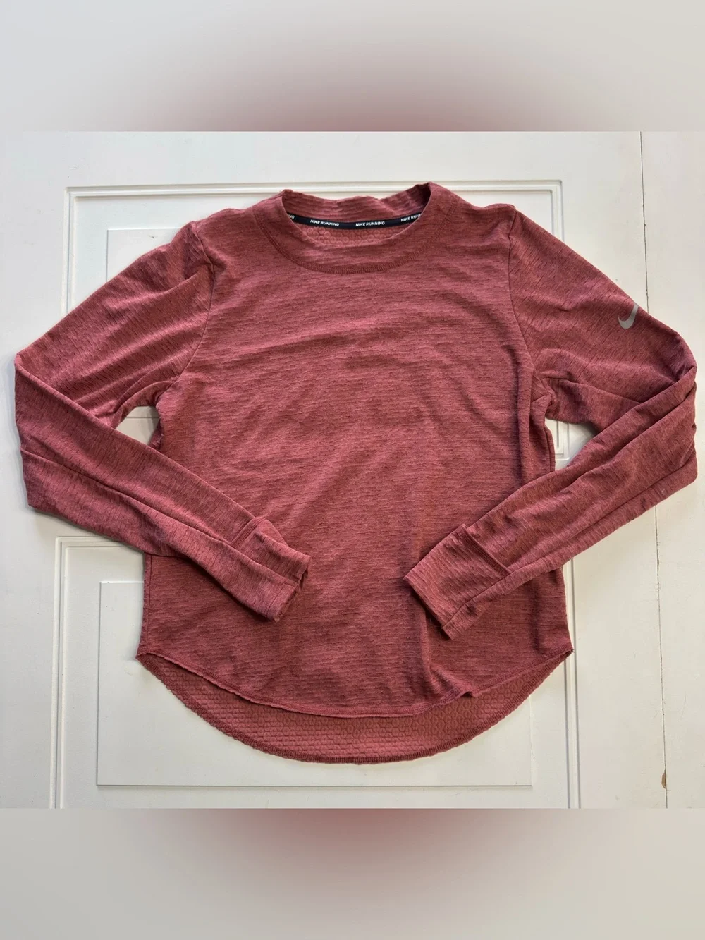 Nike Running Dri-Fit Women’s Sz S Coral Textured Running Sweatshirt Top - Picture 2 of 7